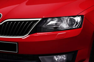 Skoda Rapid โฉมปี 2014 Model หันมาใช้ไฟหน้าแบบ Xenon สุดสว่าง