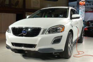 Volvo เผยรถ SUV รุ่นใหม่พร้อมท้าชน "Evoque" แต่รูปแบบยังไม่ดีพอ