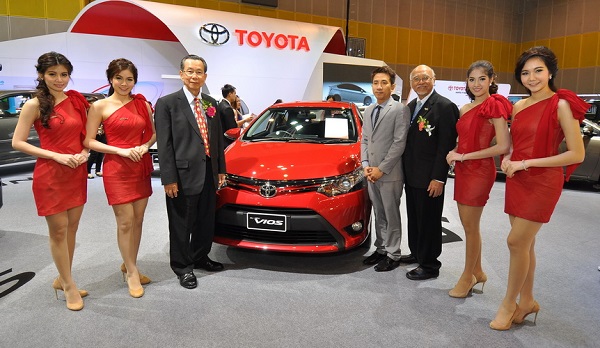 โตโยต้า จัดแคมเปญพิเศษ ในงาน FAST Auto Show Thailand 2013