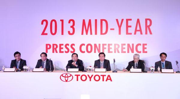 TOYOTA คาดตลาดรถยนต์ในประเทศปี 2556