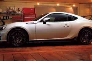 Subaru โชว์ภาพรถ 2014 BRZ ในรุ่นปรับปรุง "tS by STI" เพียง 250 คัน