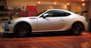 Subaru โชว์ภาพรถ 2014 BRZ ในรุ่นปรับปรุง "tS by STI" เพียง 250 คัน