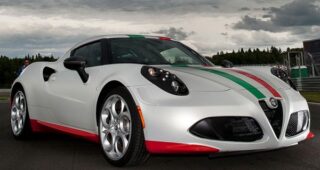 Alfa Romeo 4C เป็นรถเซฟตี้คาร์ในการแข่ง Superbike Championship