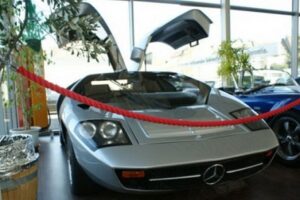 เปิดขายรถต้นแบบ "Mercedes-Benz CW 311 Supercar" หายากในเยอรมัน