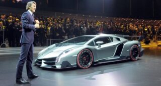 ประธานใหญ่ Lamborghini แถลงการณ์เดินหน้าพัฒนา "Veneno Roadster" เต็มตัว