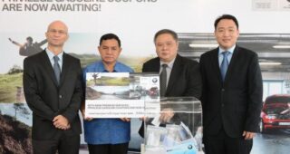 BMW GROUP THAILAND มอบของกำนัลสุดพิเศษรวมมูลค่ากว่า 1 ล้านบาท
