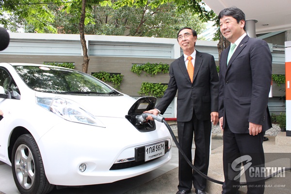นิสสันลงนามข้อตกลงร่วมกับการไฟฟ้านครหลวง “โครงการร่วมมือในการทดลองใช้รถยนต์พลังงานไฟฟ้า”