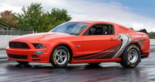 Ford นำรถแบบ "2014 Mustang Cobra Jet" ร่วมประมูลหาตังช่วยการกุศล