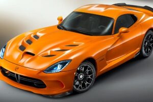 2014 SRT Viper มาพร้อมกับเทคโนโลยีขับขี่สุดยอดแม้ในขณะฝนตก