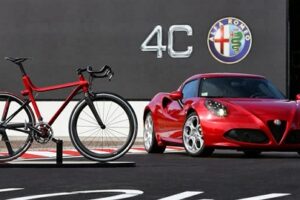 Alfa Romeo หักมุมเปิดตัวราคาจักรยานรุ่นพิเศษ "4C IFD" ราคา €3,500 ถึง €9,000