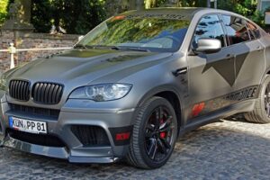 ค่ายแต่งรถชื่อดังเมืองเบียร์ออกชุดแต่ง "BMW X6M" ทั้งภายนอกและเครื่องยนต์