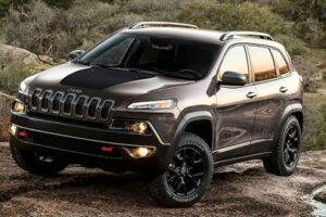 ซวยเลย! Chrysler แถลงการณ์ปลดพนักงานเพิ่ม 500 คนหลังรถแบบ Jeep Cherokee รุ่นใหม่ใกล้เสร็จแล้ว
