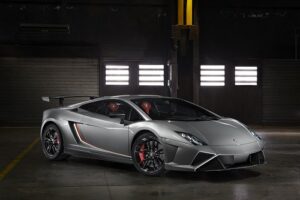Lamborghini เปิดตัวภาพรถ "Gallardo LP 570-4 Squadra Corse" สปอร์ตทรงพลัง