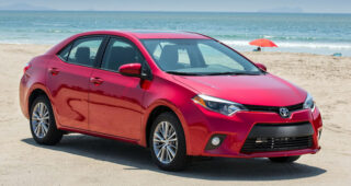 2014 Toyota Altis เริ่มต้นขายในสหรัฐอเมริกาที่ราคา $16,800