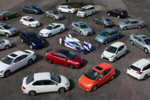 Toyota เปิดตัวรถ "Prius 2015" ประหยัดพลังงานมากกว่าเดิมถึง 10%