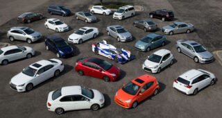 Toyota เปิดตัวรถ "Prius 2015" ประหยัดพลังงานมากกว่าเดิมถึง 10%
