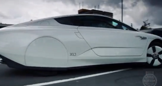 VW เปิดตัววีดีโอรถแบบ "XL1 Hybrid" เป็นครั้งแรกเพื่อประชัน Toyota Prius