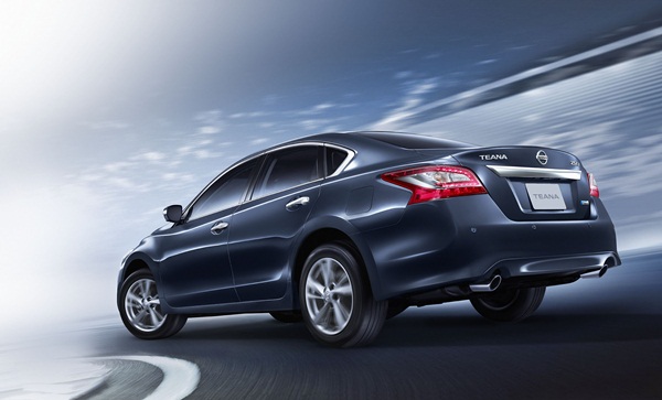Nissan teana новая
