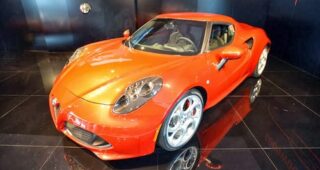 Alfa Romeo 4C ทำสถิติสุดยอดด้านความเร็วทดสอบสนาม Nürburgring ที่ 8.04 นาที