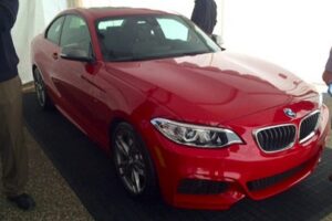 เปิดตัวภาพรถแบบ "BMW M235i Coupe" โฉมจริงก่อนถึงมือลูกค้า