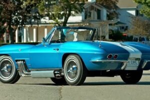 เปิดประมูลรถ 1963 Corvette Sting Ray เปิดประทุนของนักออกแบบอย่าง "Harley Earl"