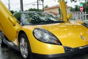 1997 Renault Sport Spider ถูกประมูลขายในรัฐ Florida