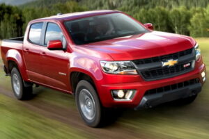 2015 Chevrolet Colorado และ 2015 Subaru WRX