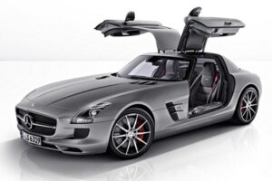 Mercedes-Benz เปิดตัวรถแบบ SLS AMG รุ่นใหม่ล่าสุดในงาน LA Auto Show 