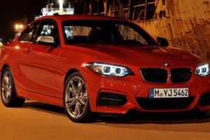 รถแบบ BMW 2-Series Coupe พร้อมเปิดตัวในโฉมอเมริกาเริ่มต้นที่ราคา $33,025