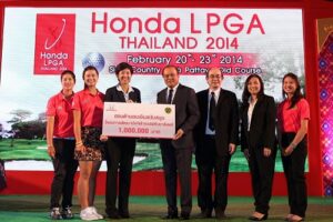 HONDA มอบเงิน 1,000,000 บาท สนับสนุนสมาคมกอล์ฟสตรี