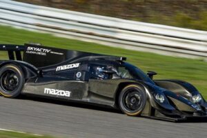 Mazda เตรียมเปิดตัวรถสปอร์ตพลังงานดีเซลในการแข่ง 2014 United SportsCar Championship