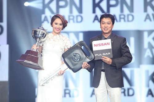แชมป์ KPN หญิงคนแรก คว้าถ้วยพระราชทานพร้อมรถยนต์นิสสัน พัลซาร์ ไปครอง