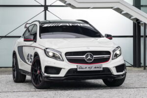 เผยภาพหลุดของรถอย่าง "GLA 45 AMG Crossover" ก่อนงานจริงจะเริ่มขึ้น