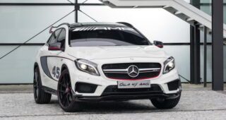 เผยภาพหลุดของรถอย่าง "GLA 45 AMG Crossover" ก่อนงานจริงจะเริ่มขึ้น