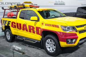 2015 Chevrolet Colorado ดัดแปลงเป็นรถ Life Guard ช่วยเหลือคนจมน้ำริมชายหาด