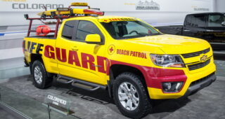 2015 Chevrolet Colorado ดัดแปลงเป็นรถ Life Guard ช่วยเหลือคนจมน้ำริมชายหาด