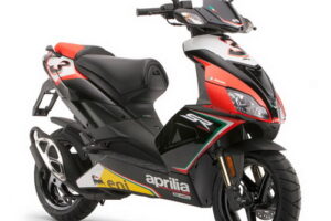 APRILIA SR 50 Race Replica สกู๊ตเตอร์รุ่นน้อง
