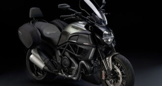 DUCATI Diavel Strada