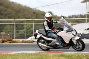HONDA Integra บิ๊กไบค์แบบสกู๊ตเตอร์ ดีไซน์โฉบเฉี่ยว ทันสมัย