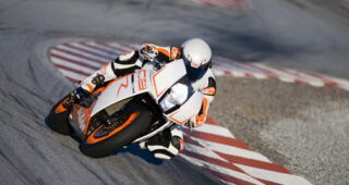 KTM 1190 RC 8 R สายพันธุ์โหดจากออสเตรีย