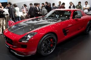Mercedes-Benz SLS AMG พร้อมเปิดตัวโฉมสุดท้ายแค่ 350 คันเท่านั้น