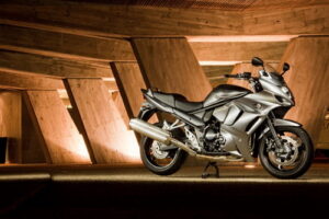 SUZUKI GSX 1250 FA