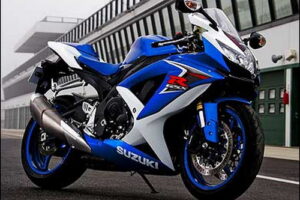 SUZUKI GSX-R 600 ถอดแบบจากรุ่นพี่
