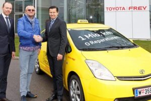 บริษัท Taxi ชื่อดังของออสเตรียแถลงความสำเร็จยอดระยะทางของ "Prius Hybrid" ครบ 1 ล้านกิโลเมตรแล้ว