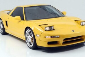 รถแบบ "2001 Acura NSX-T" ถูกขายผ่าน eBay ในราคา $73,900