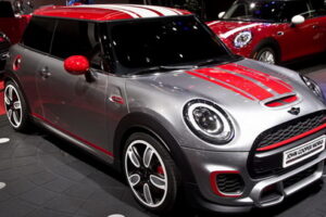 Mini John Cooper พร้อมเปิดตัวในงานที่ Detroit motor show