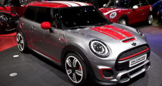 Mini John Cooper พร้อมเปิดตัวในงานที่ Detroit motor show