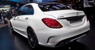 2015 Mercedes-Benz C-Class พร้อมเปิดตัวในเครื่องยนต์มากมายหลายรูปแบบ