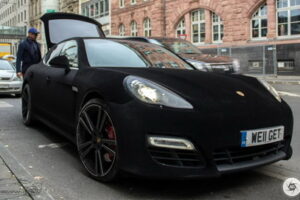 Porsche Panamera GTS เคลือบสีโทนดำสุดหรูตามค่านิยมในยุโรป