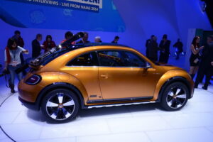 รถแบบ "Beetle Dune Concept" ของ VW ชุดแต่งใหม่เอาใจคนรักสกีหิมะ